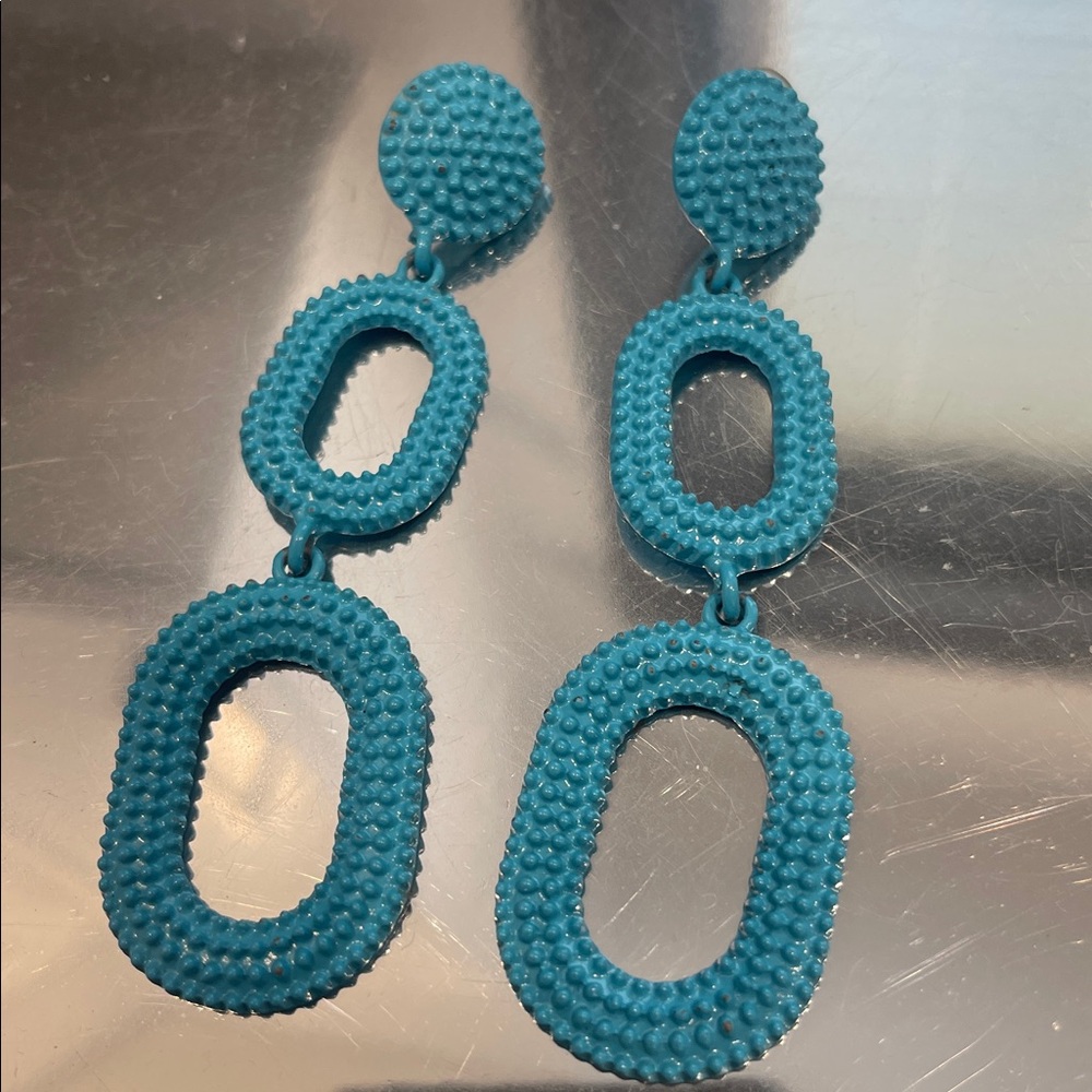 Elegant Blue Dangle Earrings - Picture 2 of 3